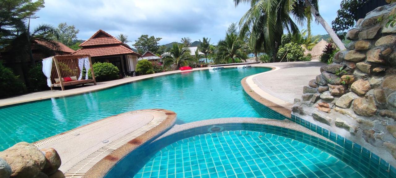 Red Pearl Beach Resort Chaloklum Exterior photo
